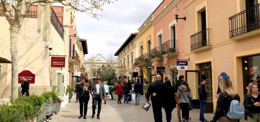 La Roca Village