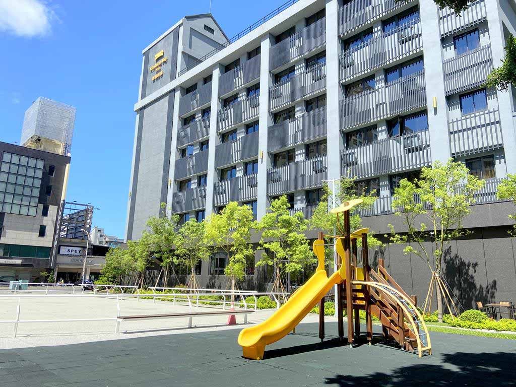 Amenities near Kindness-Day-hotel