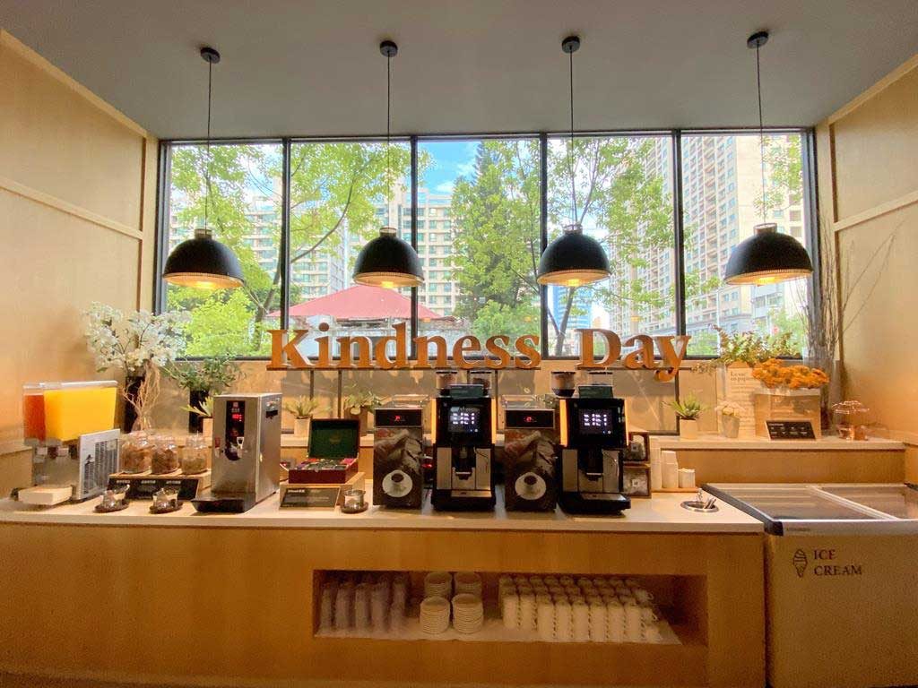 Restaurant-of Kindness-Day-hotel