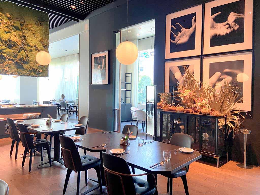 Restaurant-of-hotel-indigo-hsinchu