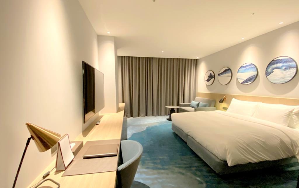 Room of Cozzi blu