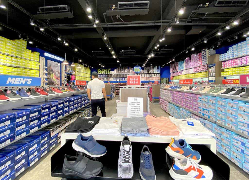 Skechers