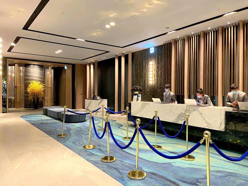 lobby-of-Cozzi-blu