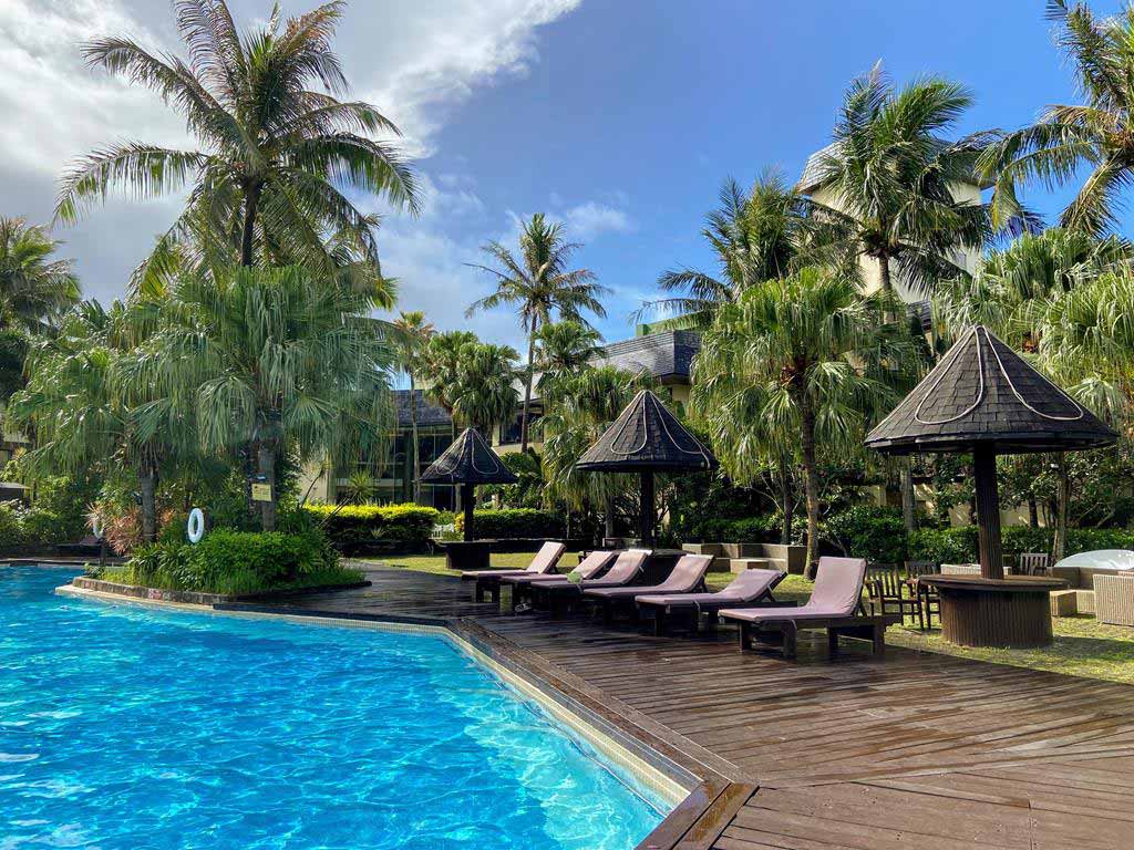 swimming-pool-of Caesar Park Hotel Kenting