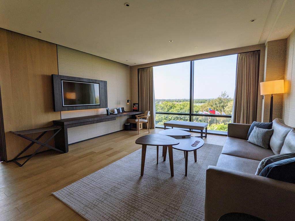 景觀套房大床河景