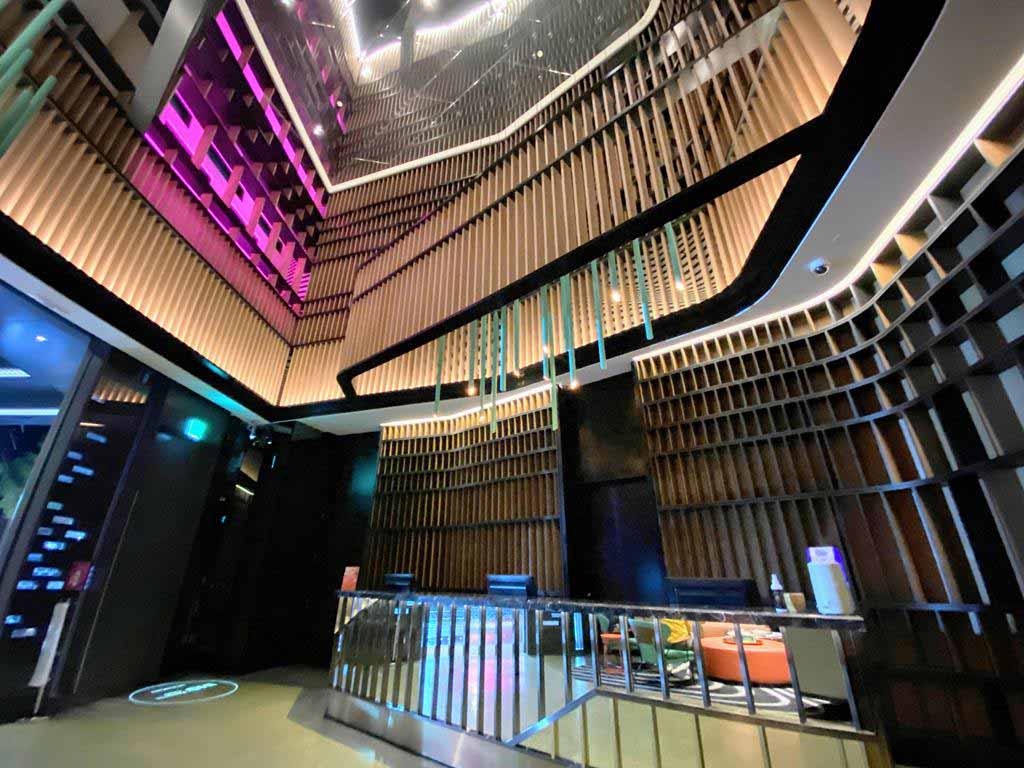 lobby-of-hotel-indigo-taipei
