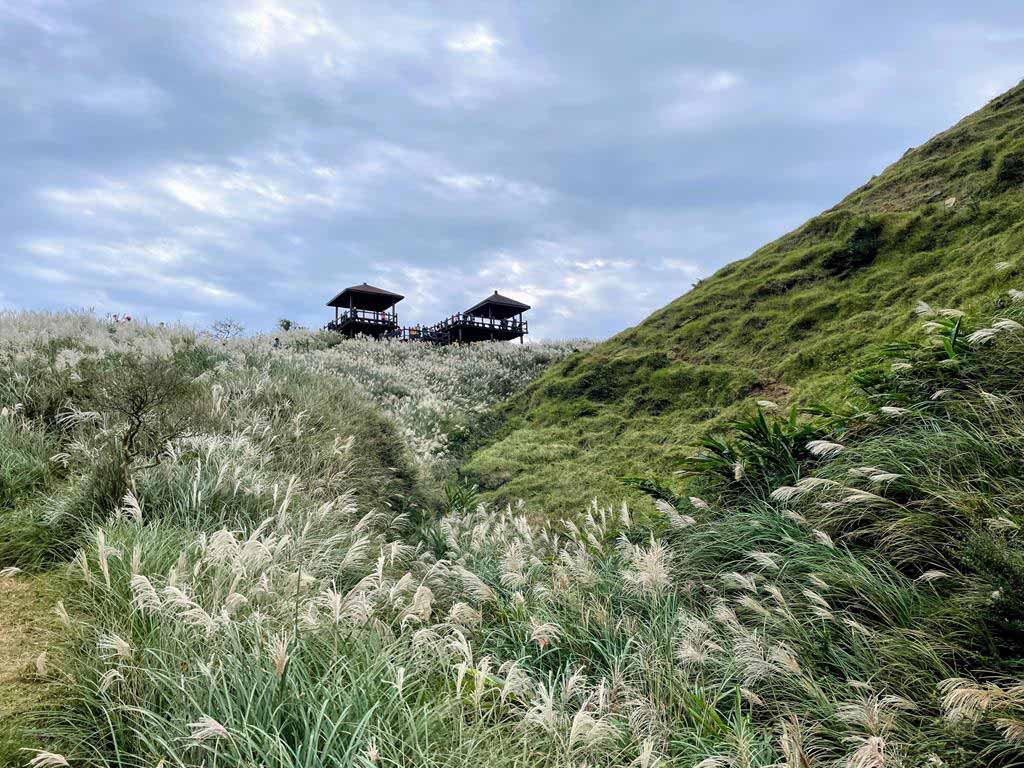 草嶺古道 埡口與觀景亭