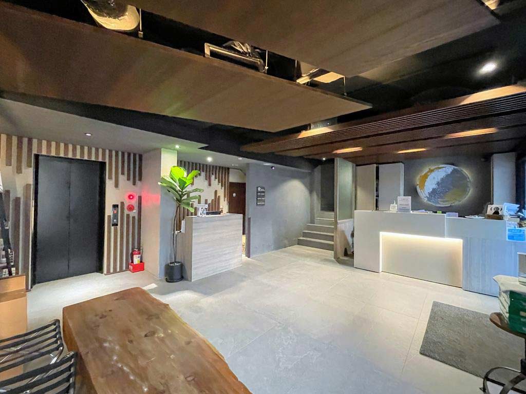 lobby-of-Yunoyado-Onsen-Hotspring-Hotel-Deyang