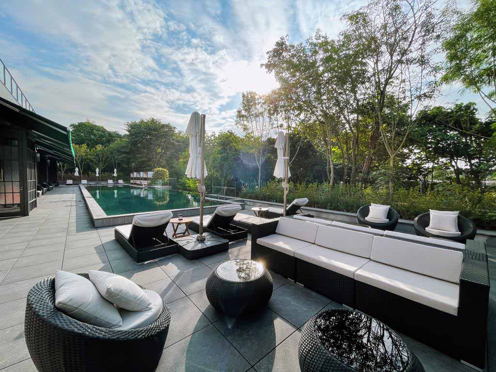 Swimming-pool-of-Just-Sleep-Tainan-Ten-Drum