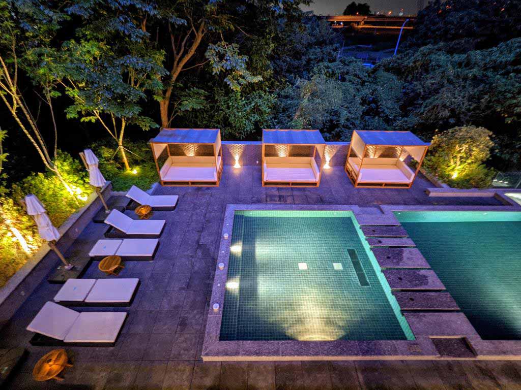 Swimming-pool-of-Just-Sleep-Tainan-Ten-Drum