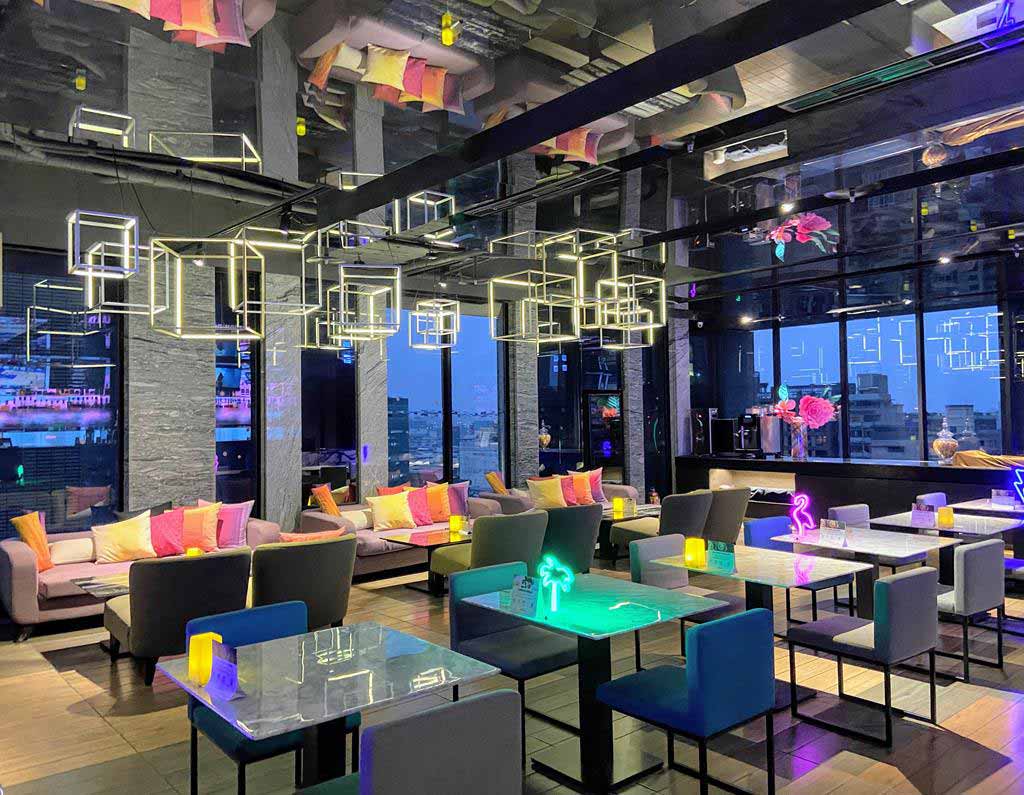bar-of-Aloft-Taipei-Zhongshan