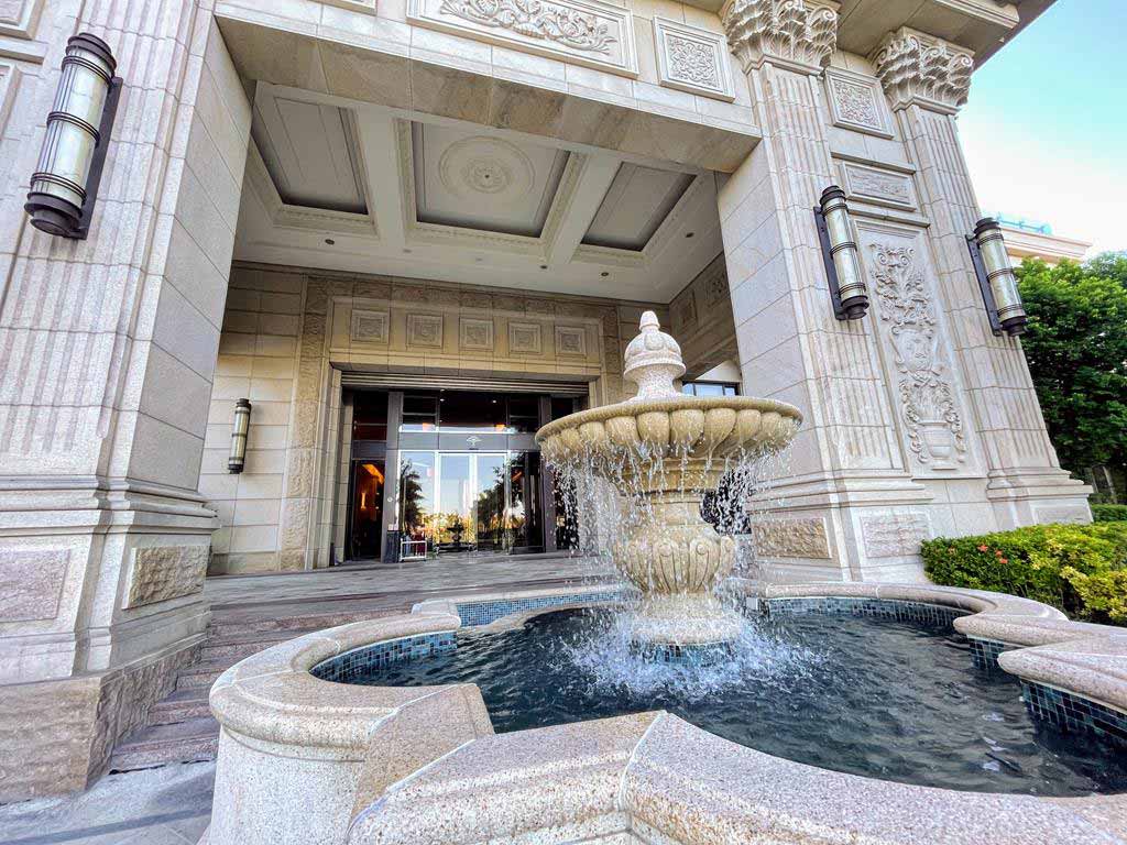 lobby-of-fullon-hotel-hualien