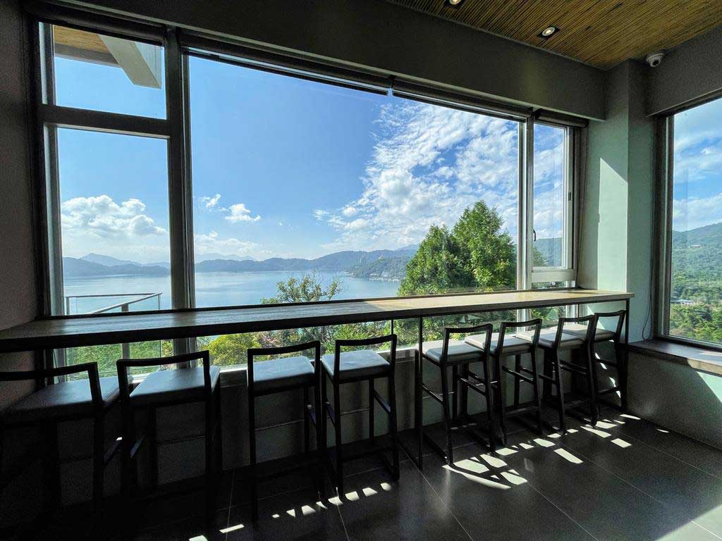 restaurant-of-Hotelday-Sun-Moon-Lake