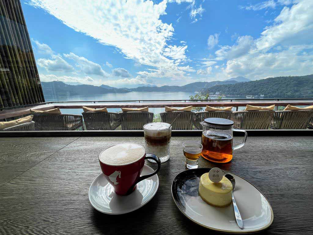 restaurant-of-Hotelday-Sun-Moon-Lake