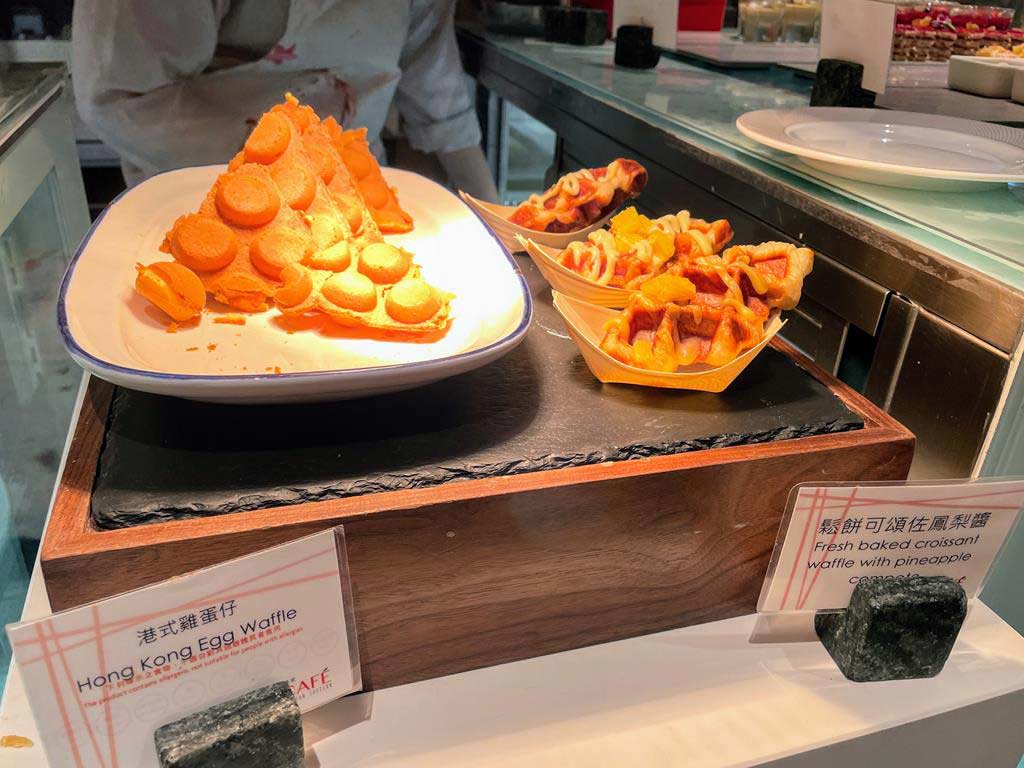 buffet-of-Shangri-La's-Far-Eastern-Plaza-Hotel,-Taipei