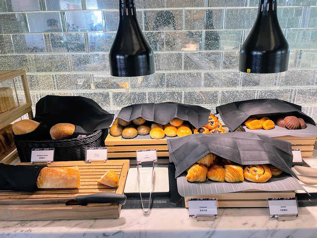 executive-lounge-breakfast--of-Kaohsiung-Marriott-Hotel
