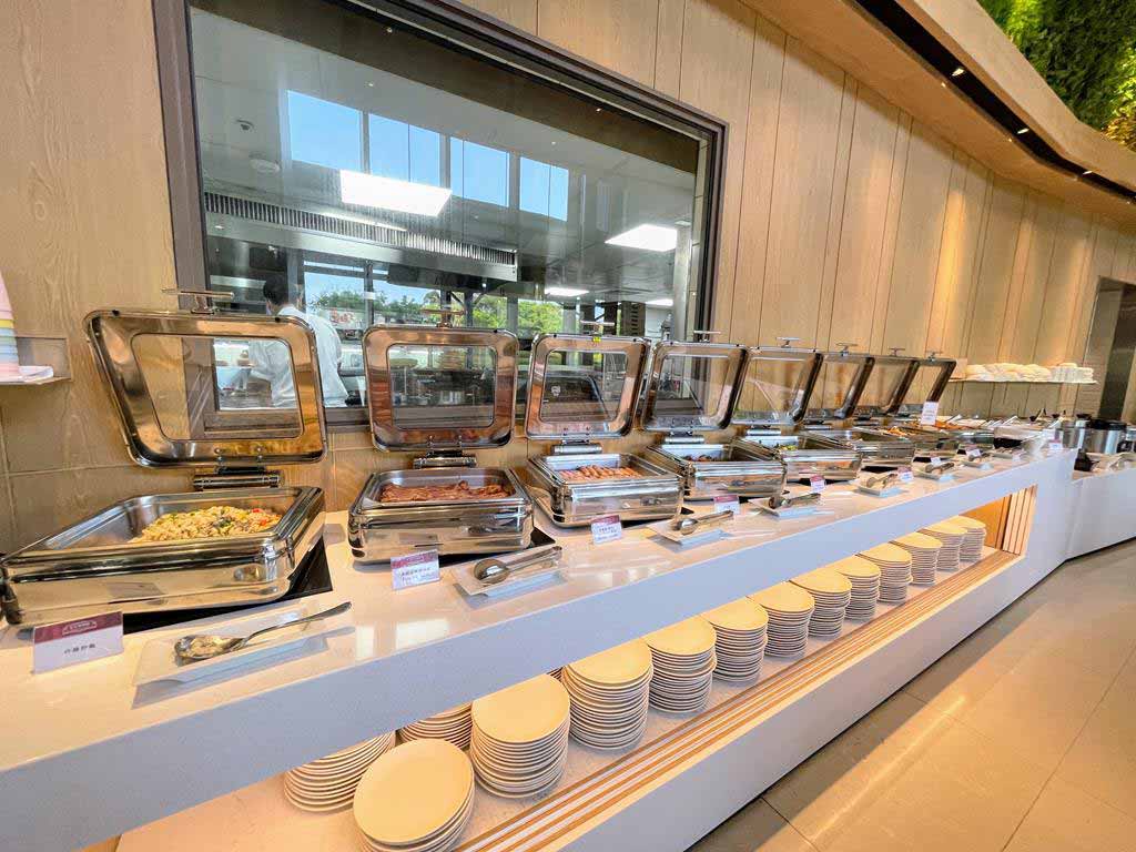 breakfast-of-Fame-Hall-Garden-Hotel