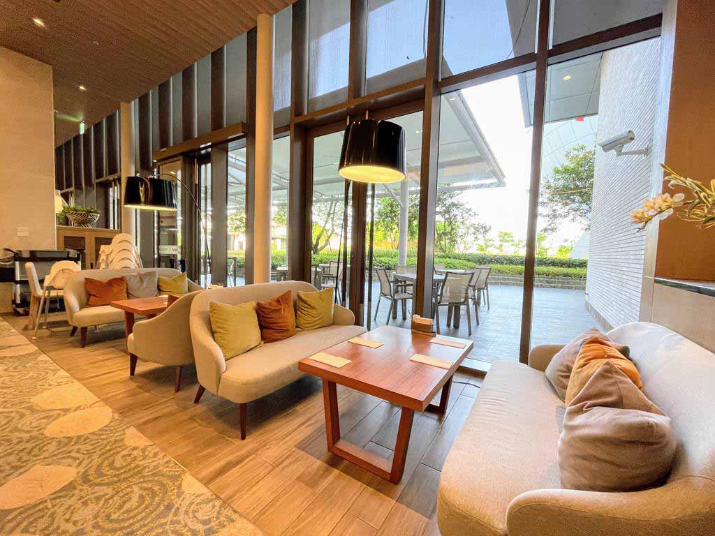 breakfast-of-Fame-Hall-Garden-Hotel