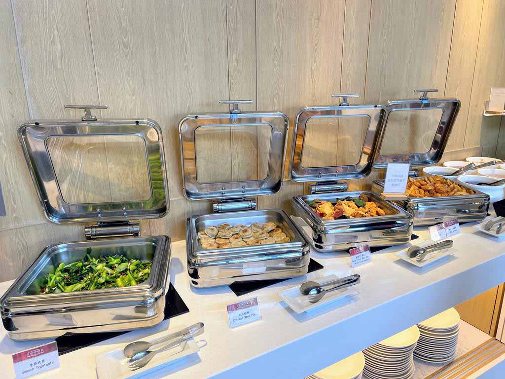 breakfast-of-Fame-Hall-Garden-Hotel