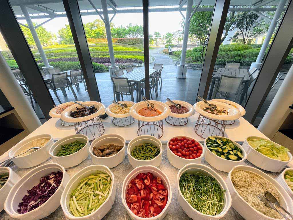 breakfast-of-Fame-Hall-Garden-Hotel