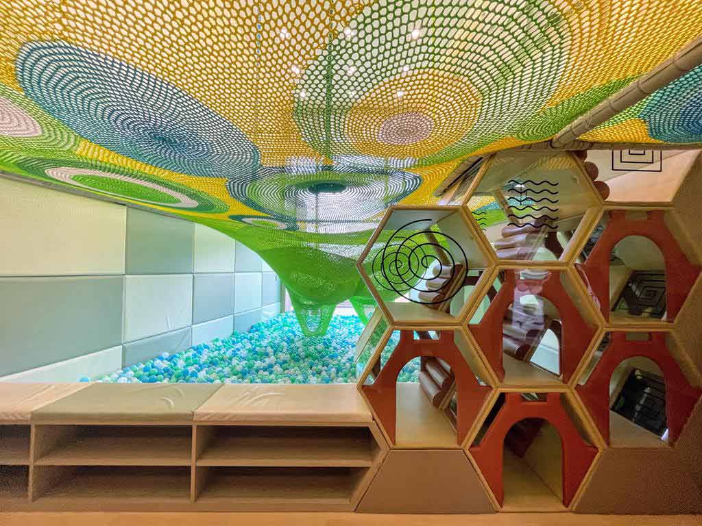 facilities-of-Fame-Hall-Garden-Hotel