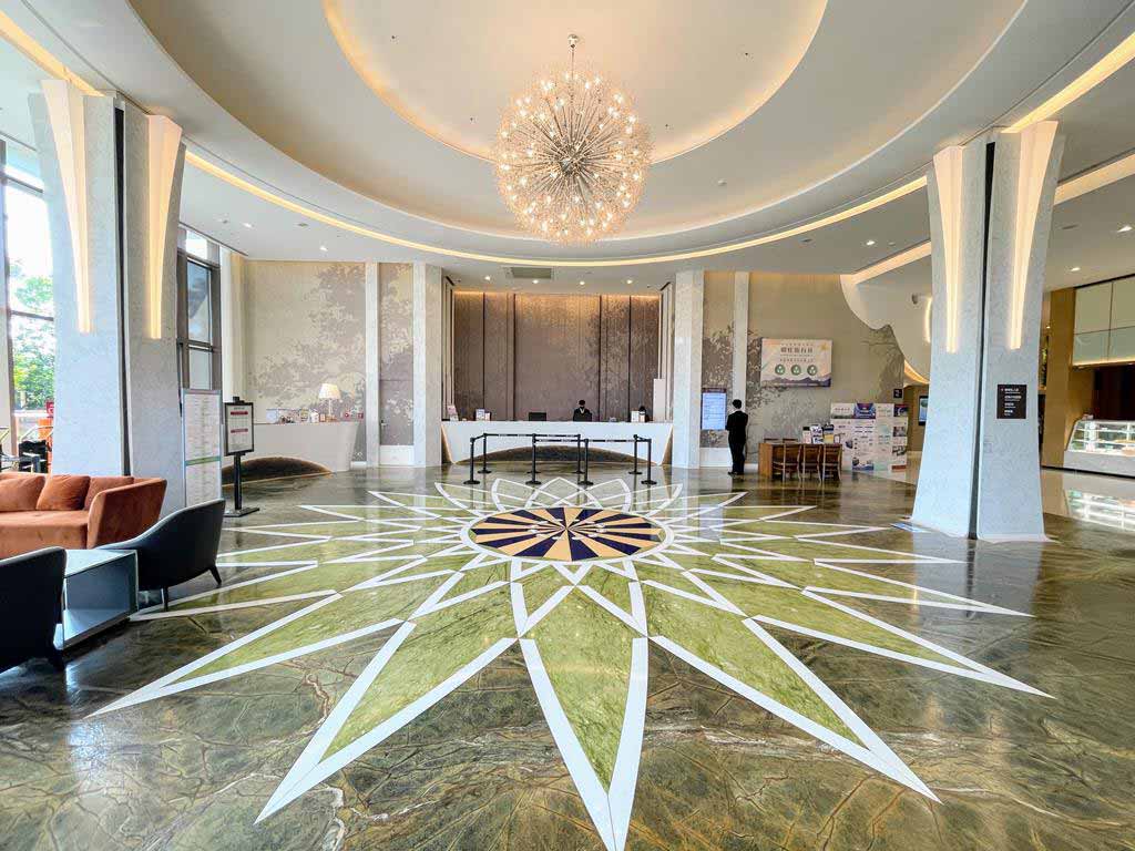 lobby-of-Fame-Hall-Garden-Hotel