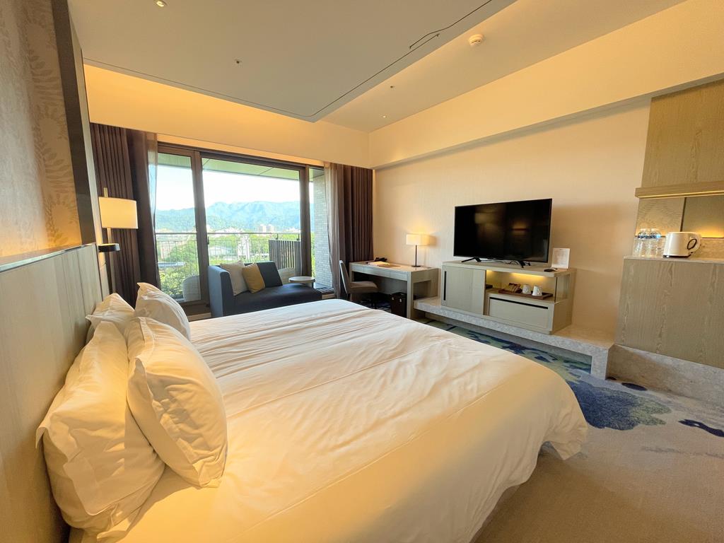 room-of-Fame-Hall-Garden-Hotel