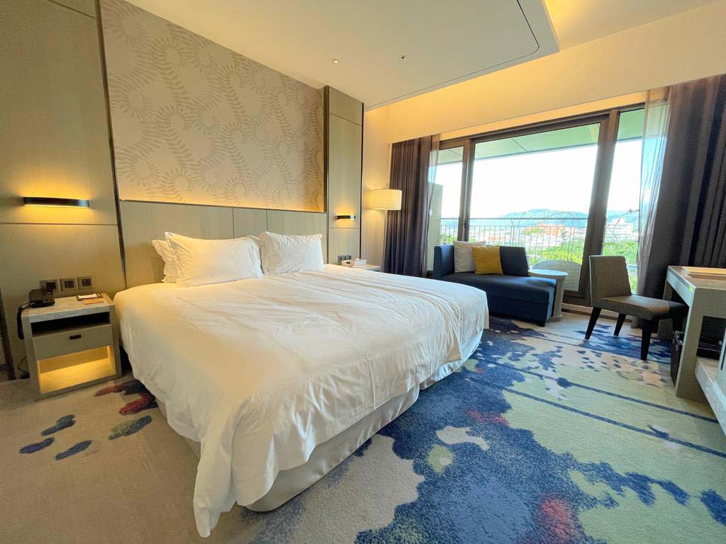 room-of-Fame-Hall-Garden-Hotel