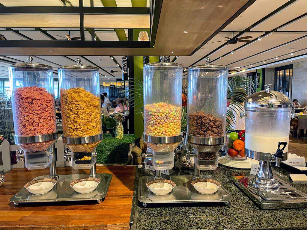 breakfast-of-fullon-hotel-fulong