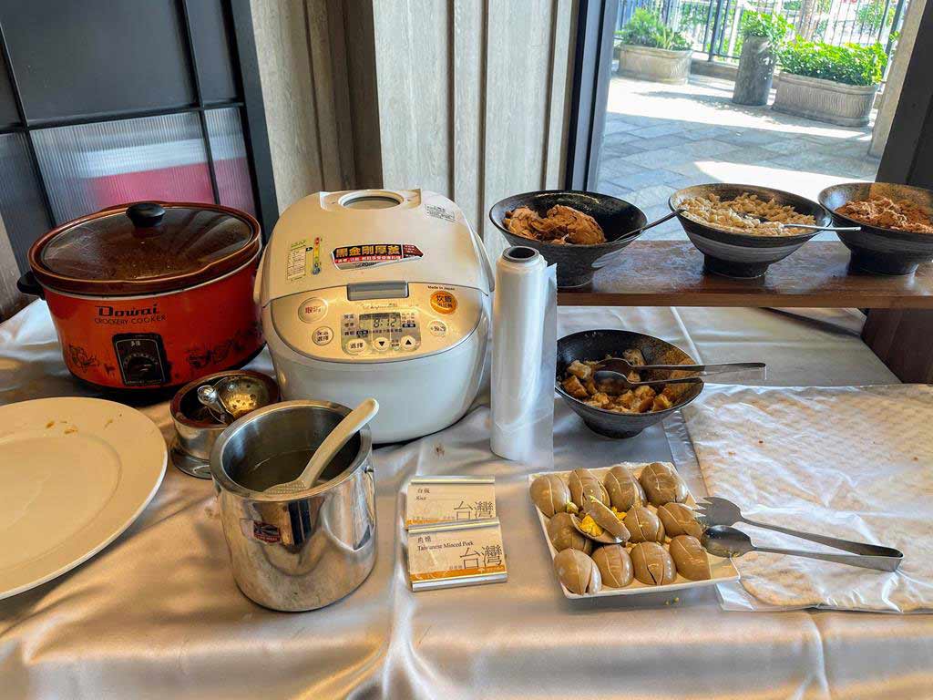 breakfast-of-fullon-hotel-fulong