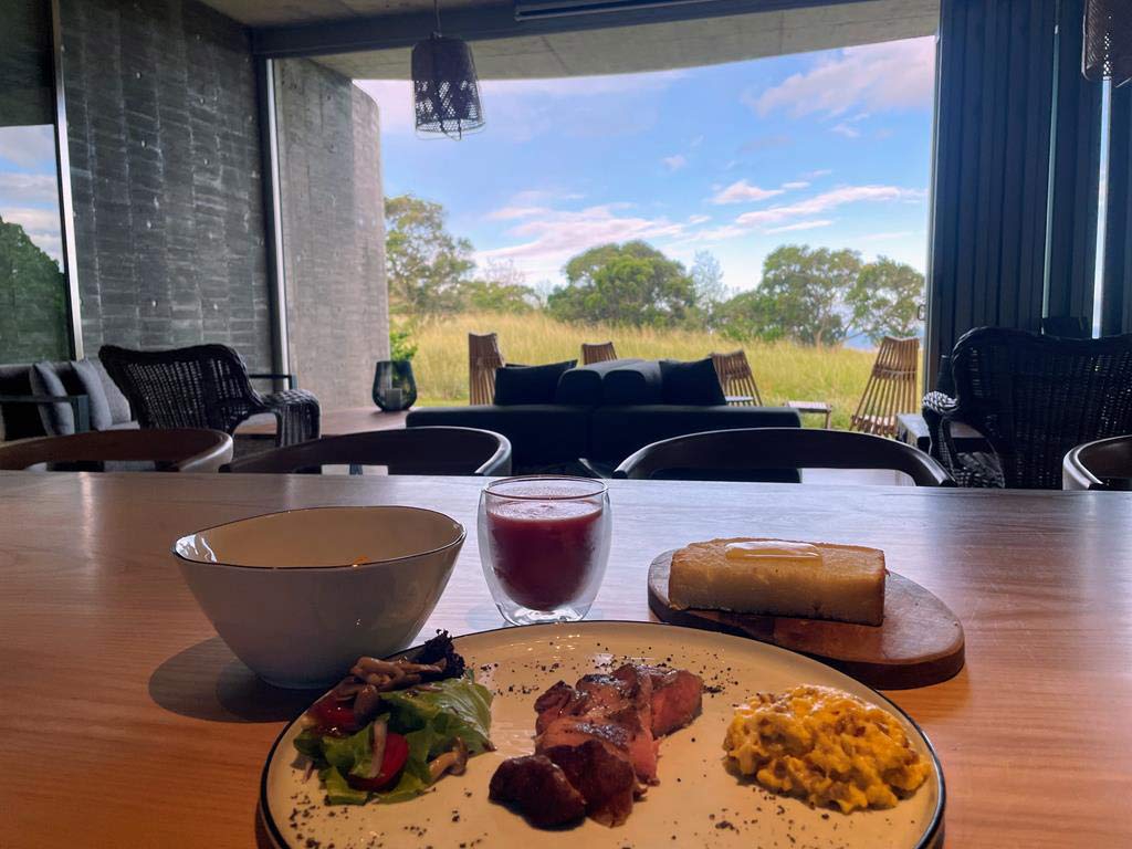 Breakfast of-Wandering-Walls