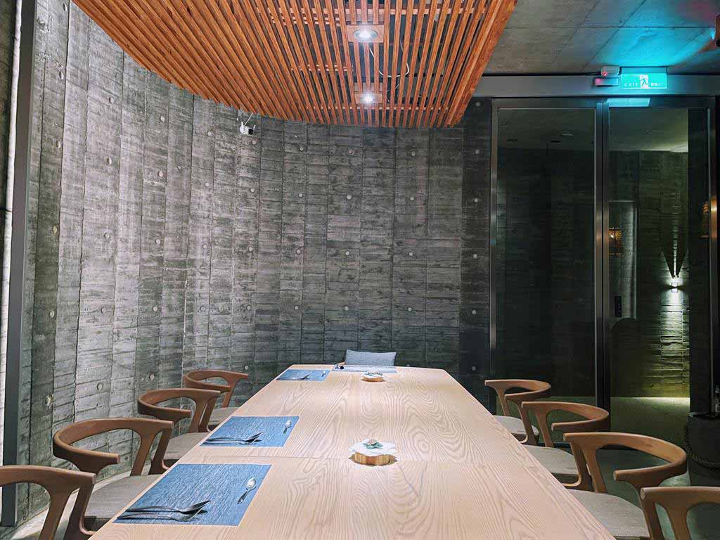 Dinner of-Wandering-Walls