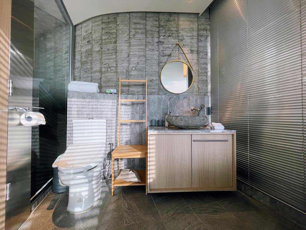 Room-of-Wandering-Walls