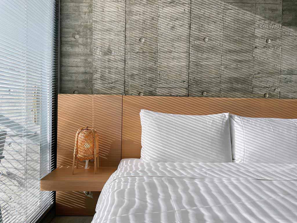 Room-of-Wandering-Walls