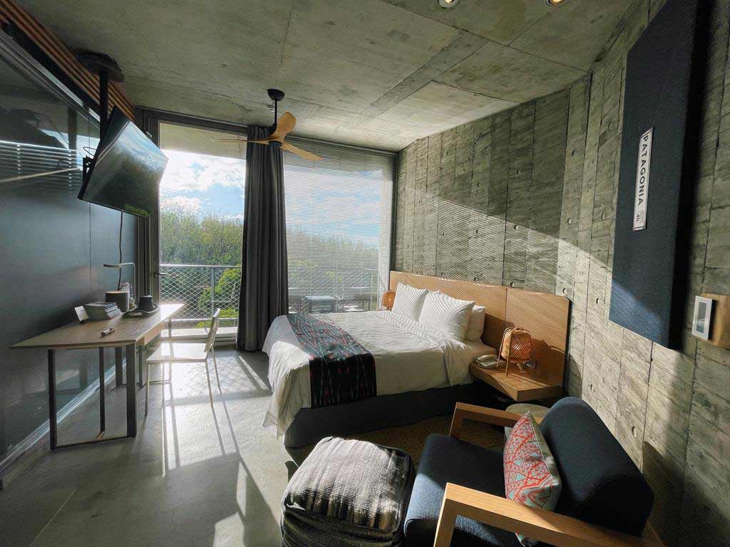 Room-of-Wandering-Walls