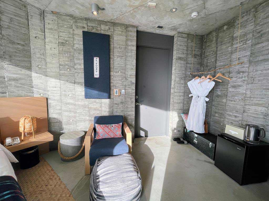 Room-of-Wandering-Walls