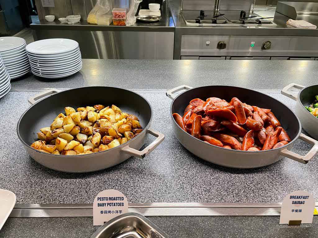 breakfast-of-Four-Points-by-Sheraton-Taipei-Bali