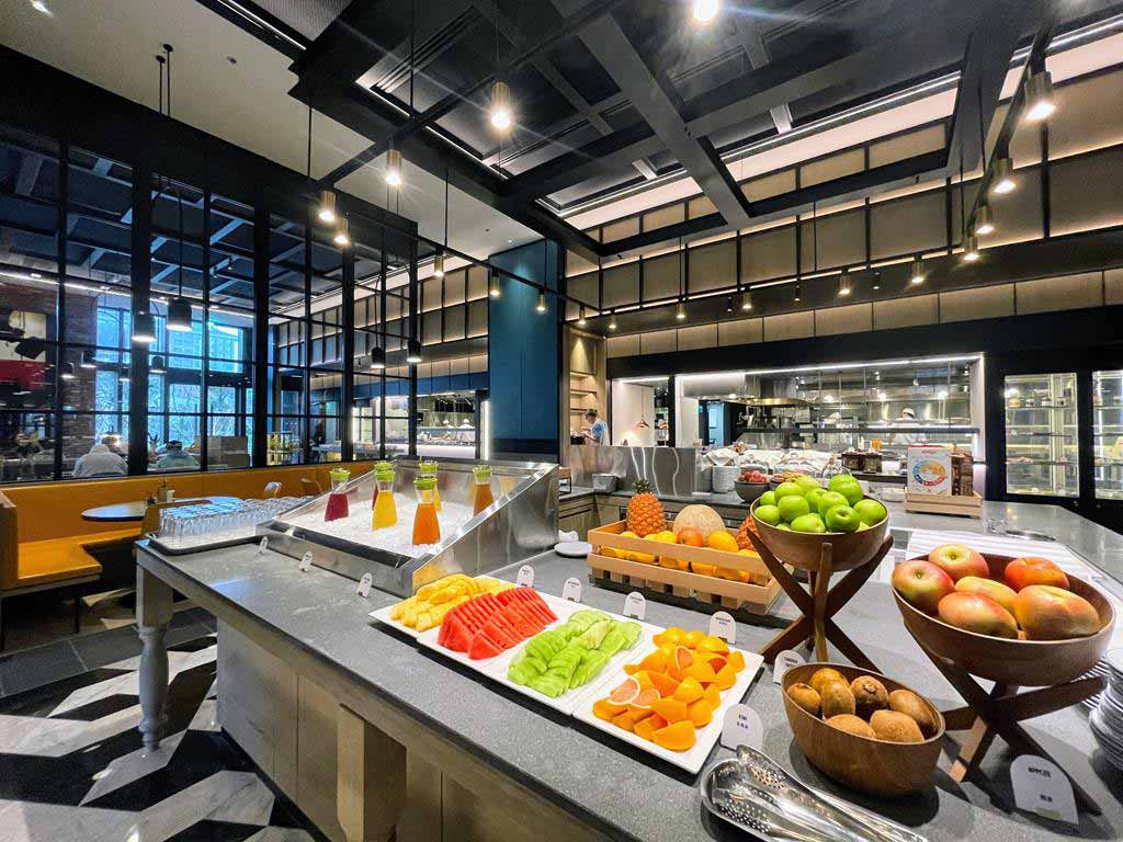 breakfast-of-Four-Points-by-Sheraton-Taipei-Bali