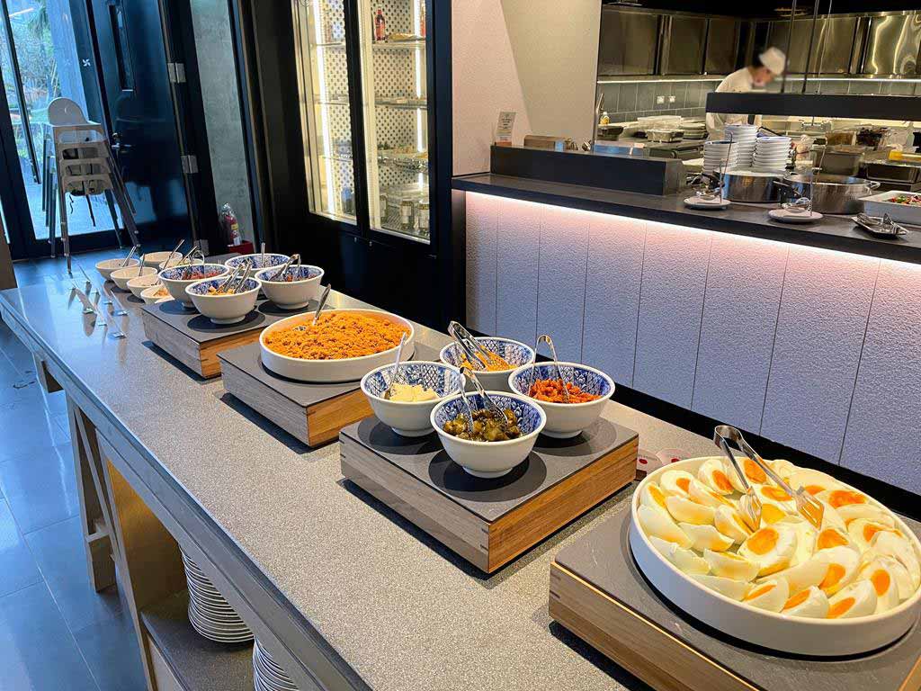 breakfast-of-Four-Points-by-Sheraton-Taipei-Bali