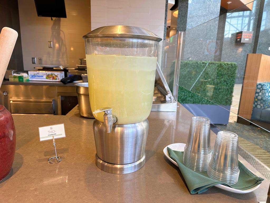 breakfast-of-Hyatt-Regency-Orange-County
