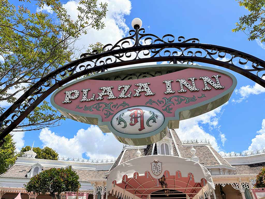 plaza-inn-restaurant