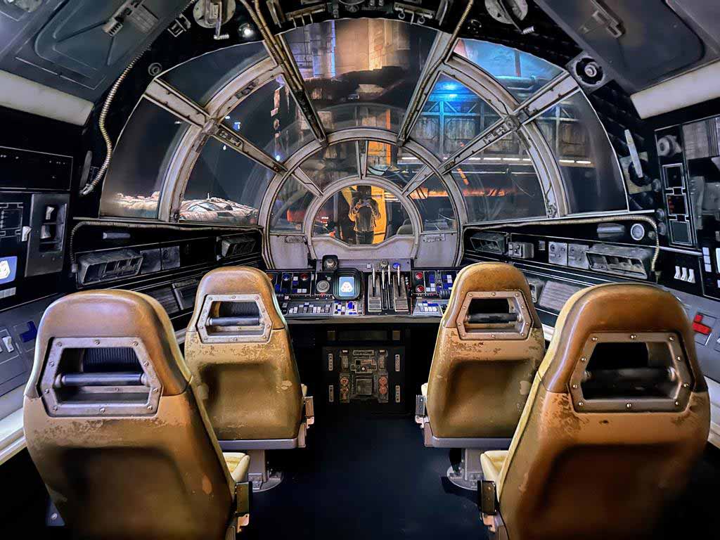 千年隼：走私者逃亡號（-Millennium-Falcon-Smugglers-Run）