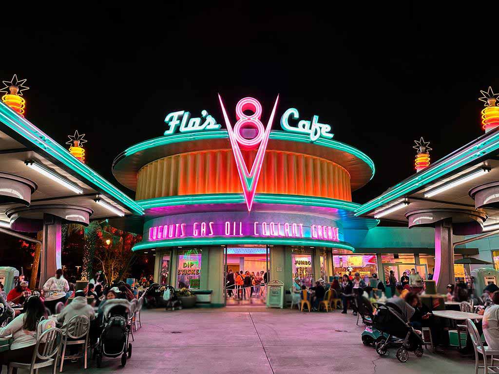 汽車總動員天地（Cars-Land）