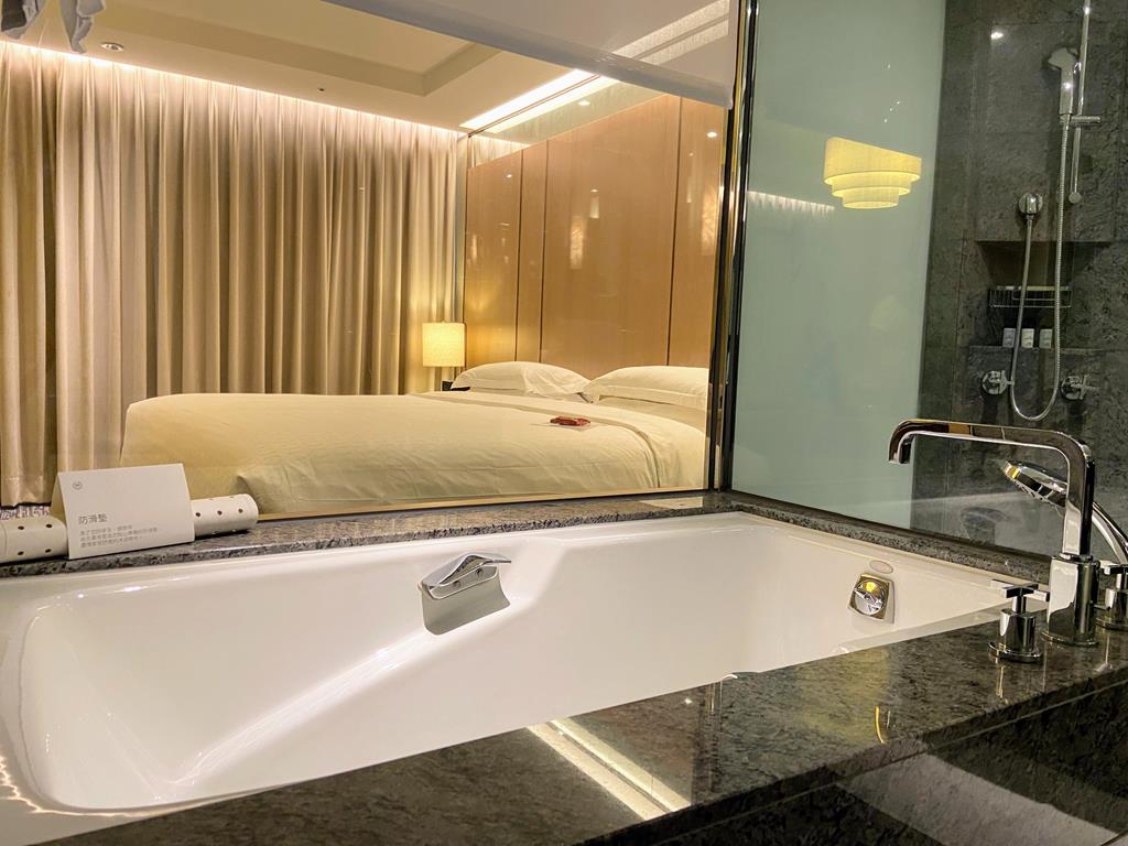 Room of Sheraton Grand Taipei Hotel