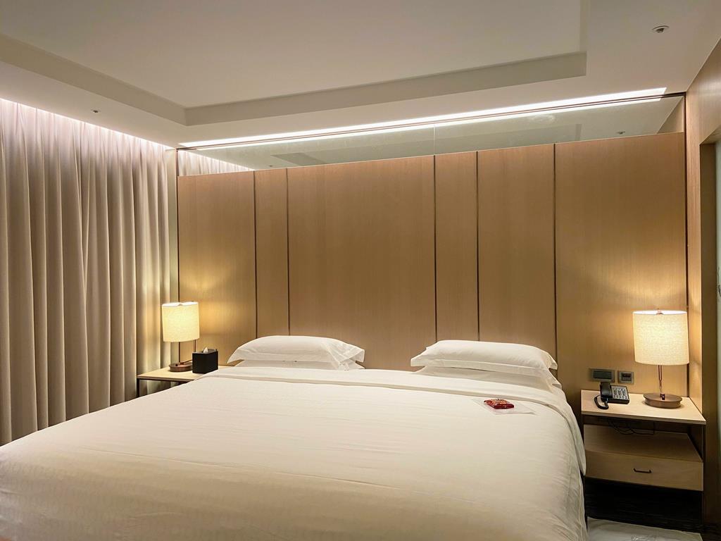 Room of Sheraton Grand Taipei Hotel