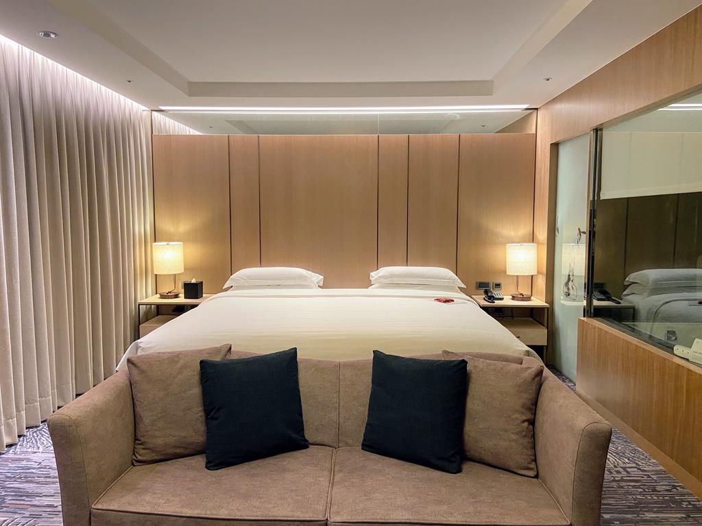 Room of Sheraton Grand Taipei Hotel