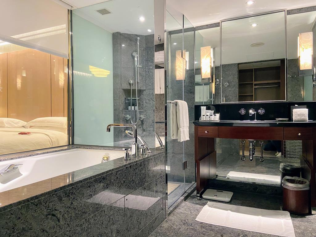 Room of Sheraton Grand Taipei Hotel