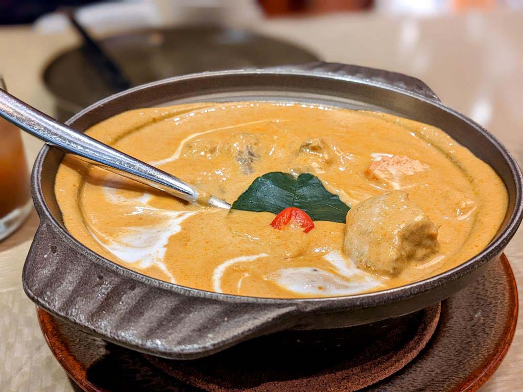 SUKHOTHAI紅咖哩牛肉