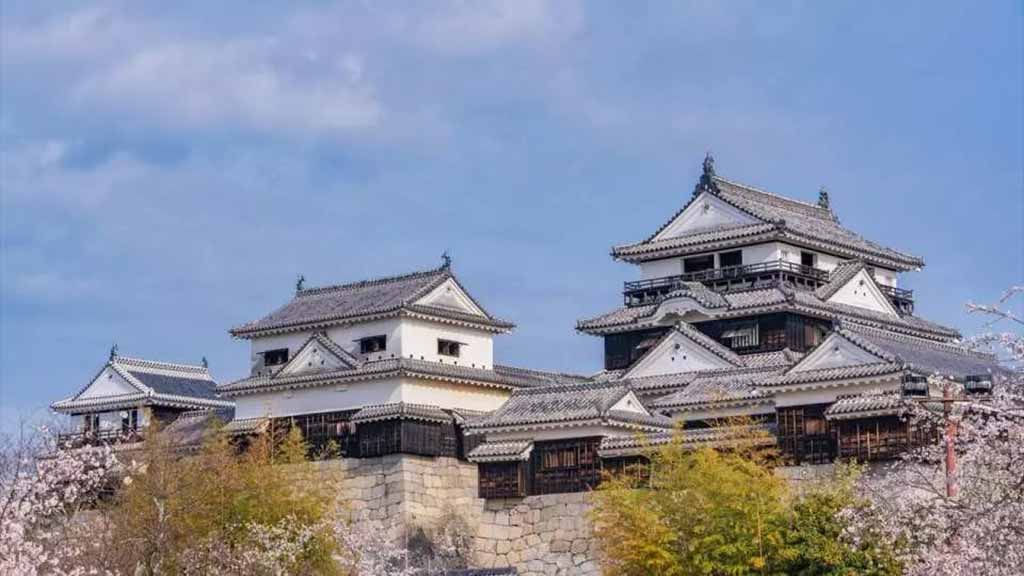 松山城