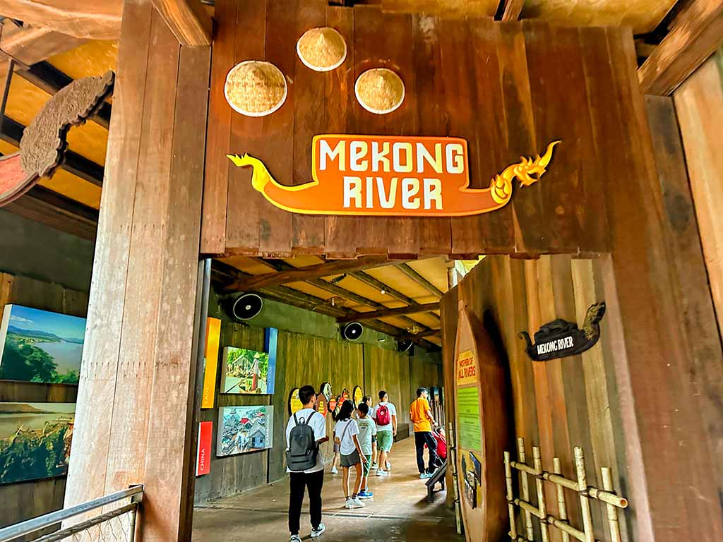 Singapore River Wonders